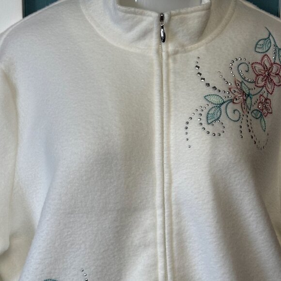 Alfred Dunner 2X Womens Fleece White Floral Embroidered Fleece Jacket Soft Full - Picture 3 of 11
